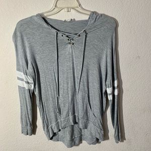 Grey long-sleeved shirt with stripes